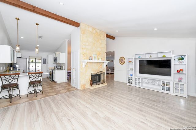 8702 N Collingwood, Universal City, TX 78148