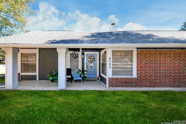 8702 N Collingwood, Universal City, TX 78148