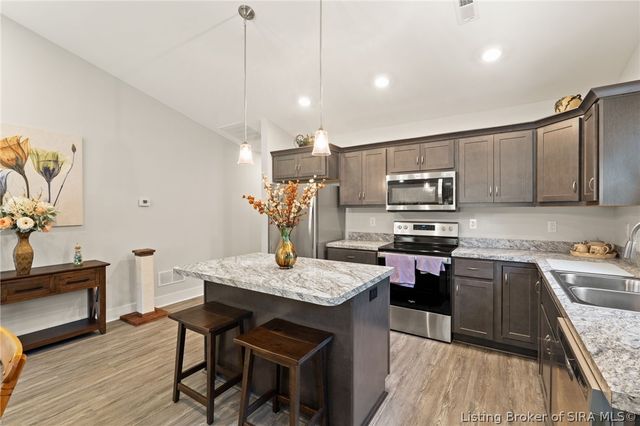1945 Fisher Lane, Jeffersonville, IN 47130