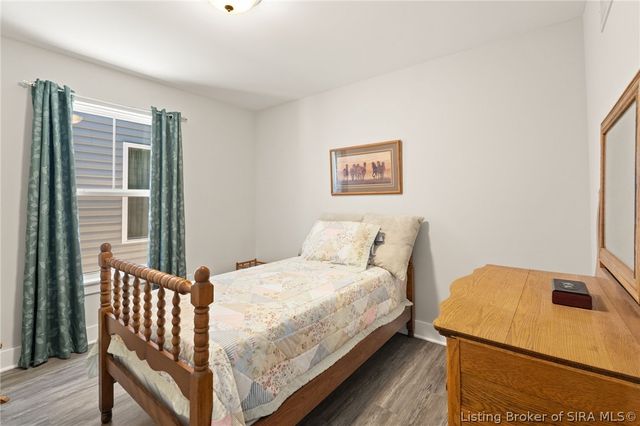 1945 Fisher Lane, Jeffersonville, IN 47130