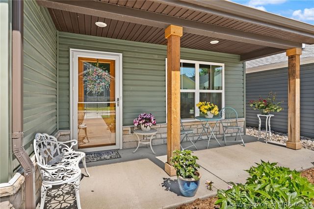 1945 Fisher Lane, Jeffersonville, IN 47130