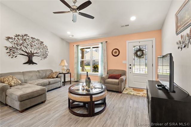 1945 Fisher Lane, Jeffersonville, IN 47130