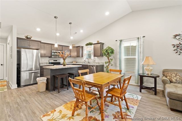 1945 Fisher Lane, Jeffersonville, IN 47130