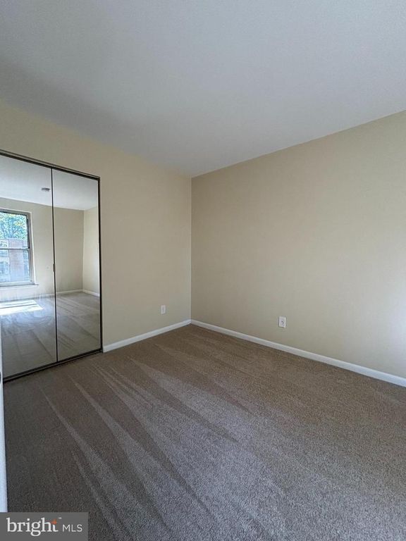 3314 WOODBURN VILLAGE DR #13, Annandale, VA 22003