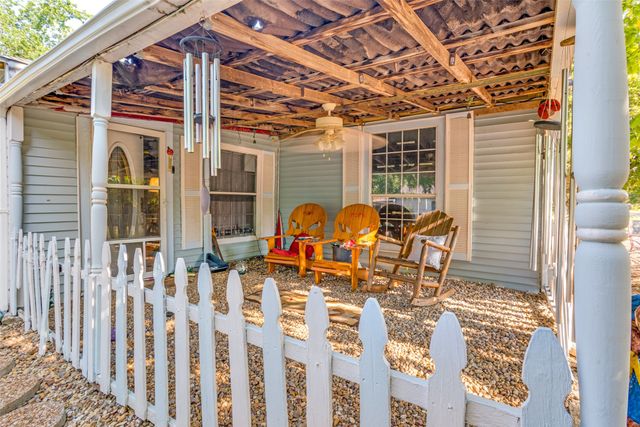 602 N Denison Street, Bells, TX 75414