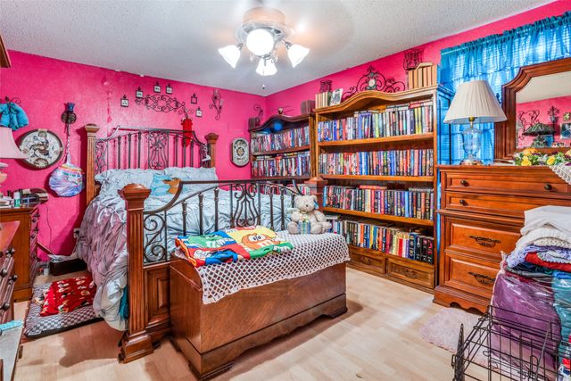 602 N Denison Street, Bells, TX 75414