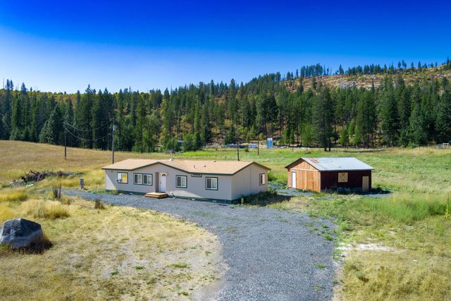 960 Philpott Rd, Colville, WA 99114