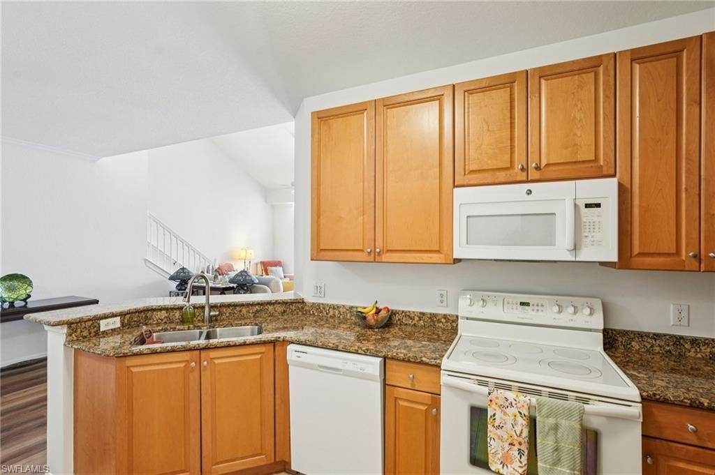 Image 11 of property listing at 1825 Concordia Lake CIR 1508, Cape Coral, FL 33909
