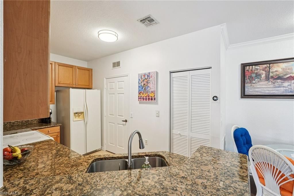 Image 14 of property listing at 1825 Concordia Lake CIR 1508, Cape Coral, FL 33909