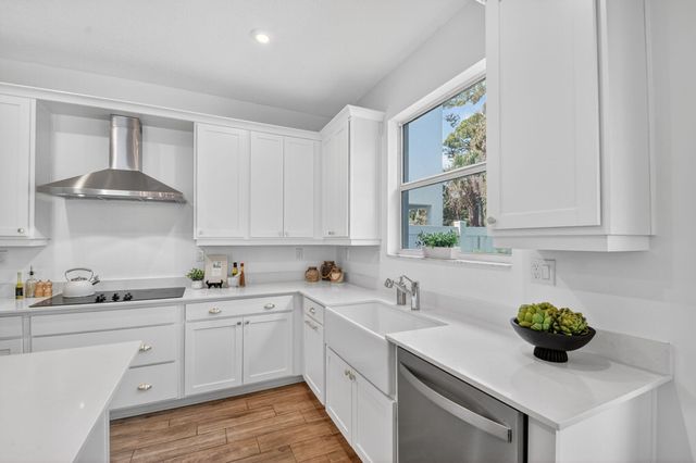 6680 Pointe Of Woods Drive, West Palm Beach, FL 33415