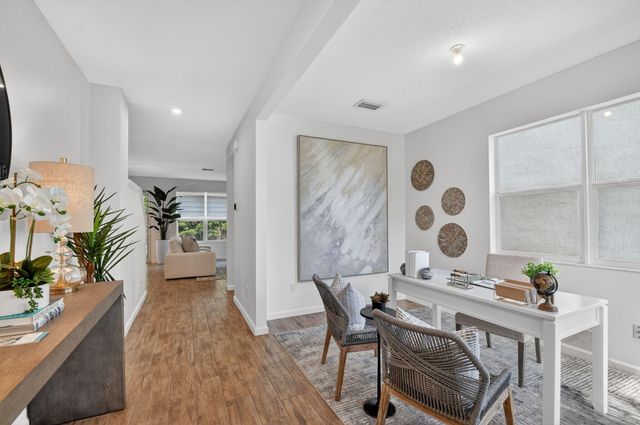 6680 Pointe Of Woods Drive, West Palm Beach, FL 33415
