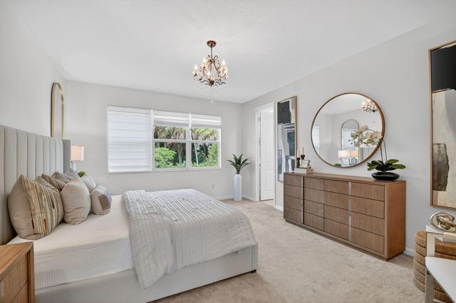 6680 Pointe Of Woods Drive, West Palm Beach, FL 33415