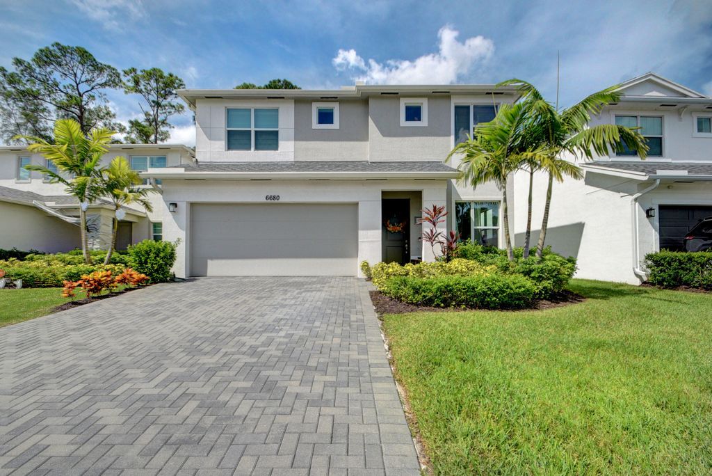 6680 Pointe Of Woods Drive, West Palm Beach, FL 33415