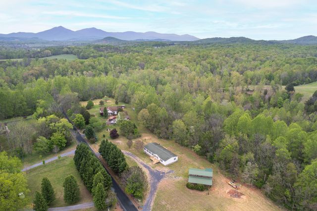 5110 Wheatland RD, Bedford, VA 24523