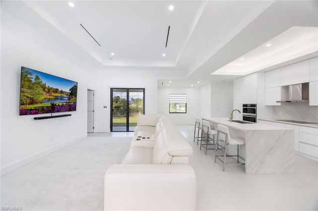 618 Parker AVE, Lehigh Acres, FL 33974