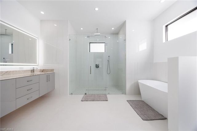 618 Parker AVE, Lehigh Acres, FL 33974