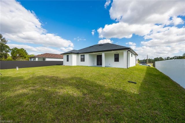 618 Parker AVE, Lehigh Acres, FL 33974