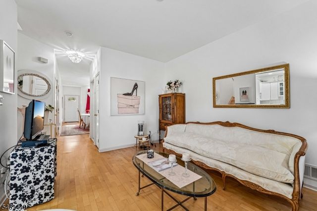 136 Cambridge Dr, Nutley Twp., NJ 07110