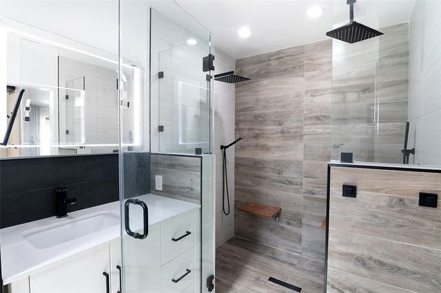 18328 Bessemer, Tarzana, CA 91335