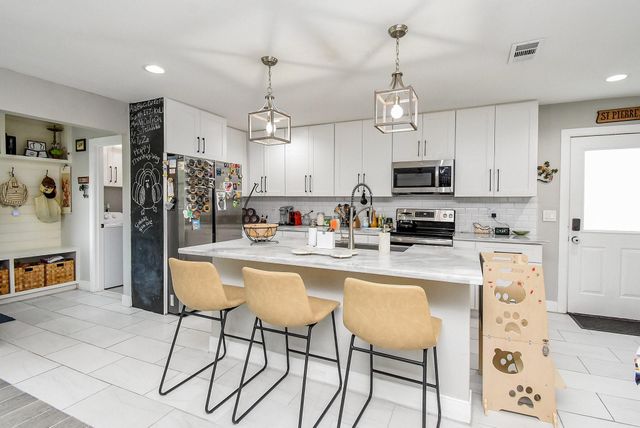 9235 Pecos Street, Houston, TX 77055