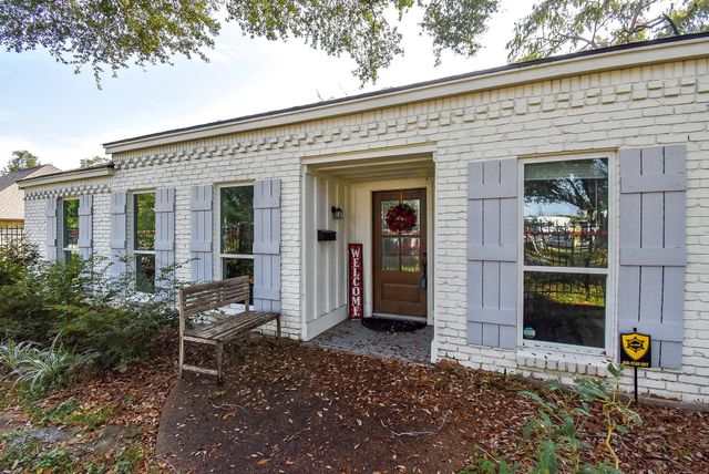 9235 Pecos Street, Houston, TX 77055