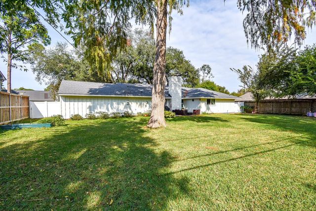 9235 Pecos Street, Houston, TX 77055