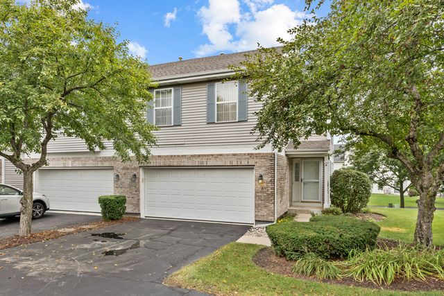 69 Colonial Court, Streamwood, IL 60107