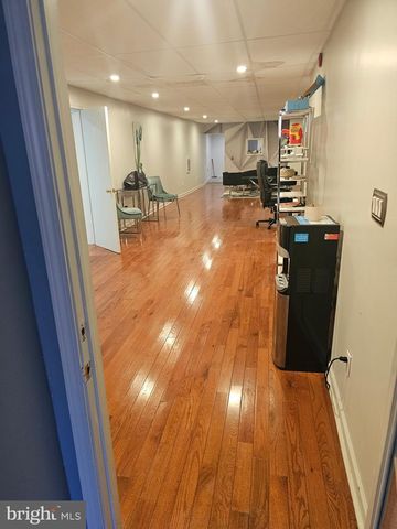 4032 W GIRARD AVE, Philadelphia, PA 19104