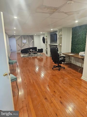 4032 W GIRARD AVE, Philadelphia, PA 19104