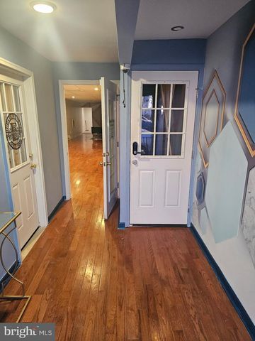 4032 W GIRARD AVE, Philadelphia, PA 19104