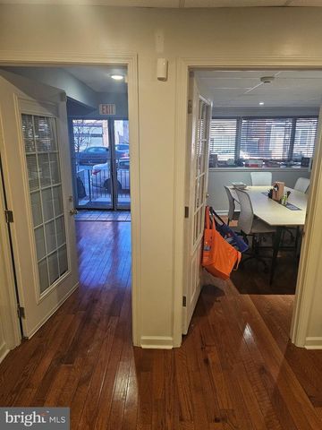 4032 W GIRARD AVE, Philadelphia, PA 19104