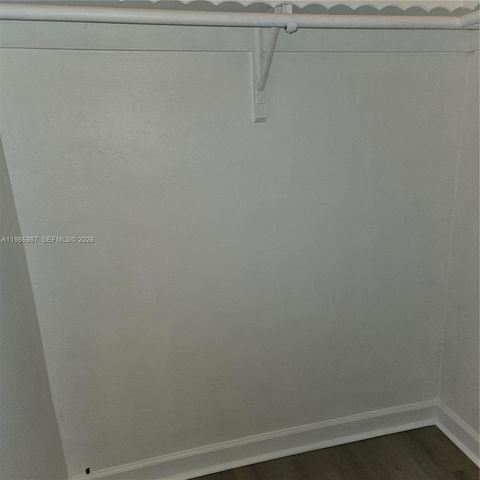 27 SW 8th Ct 27, Hallandale Beach, FL 33009