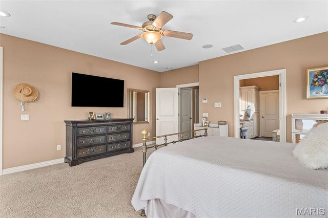 180 Crescent Circle, Hollister, MO 65672