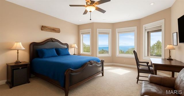 180 Crescent Circle, Hollister, MO 65672