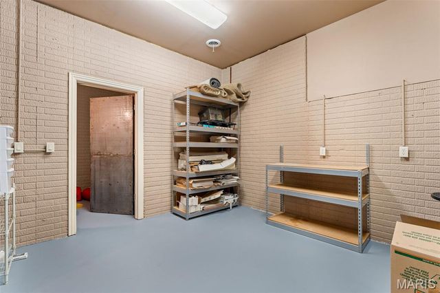 180 Crescent Circle, Hollister, MO 65672