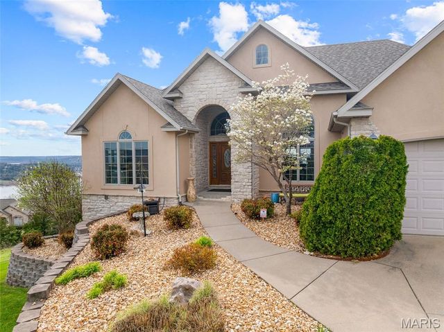 180 Crescent Circle, Hollister, MO 65672