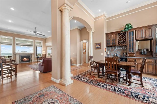 180 Crescent Circle, Hollister, MO 65672