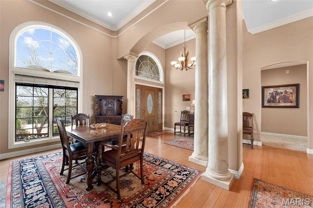 180 Crescent Circle, Hollister, MO 65672