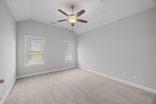 1819 Fox Den Way 5, Greenville, NC 27858