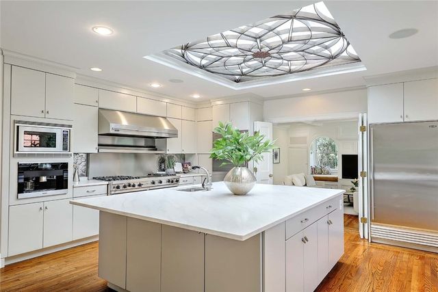 750 Elmgrove Avenue, Providence, RI 02906