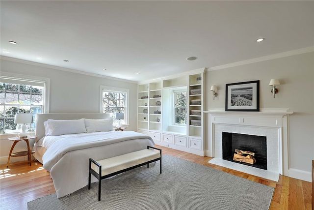 750 Elmgrove Avenue, Providence, RI 02906