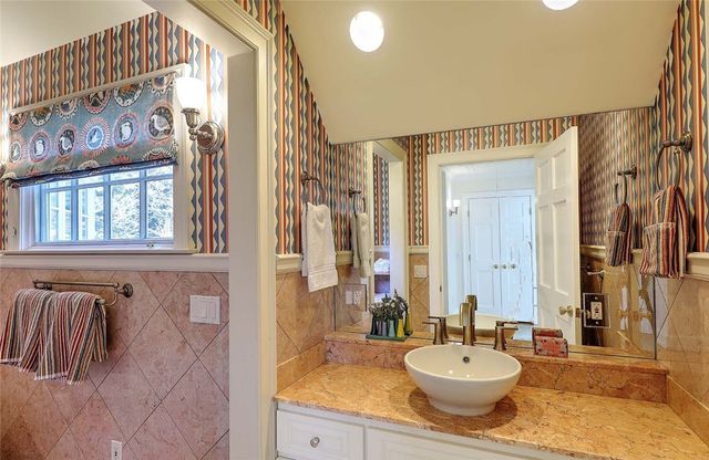 750 Elmgrove Avenue, Providence, RI 02906