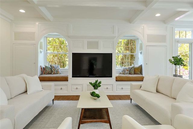 750 Elmgrove Avenue, Providence, RI 02906