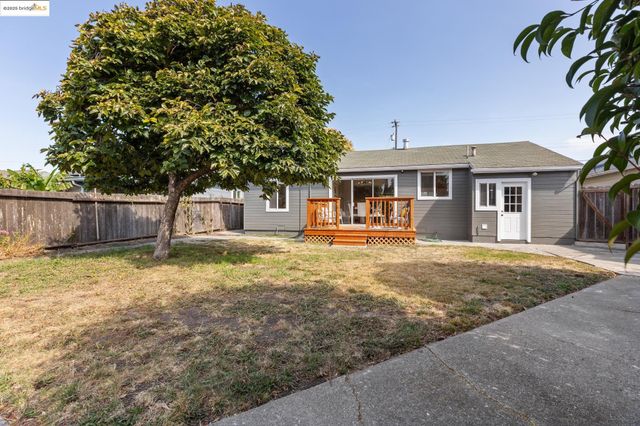 2772 Bowhill Ln, San Pablo, CA 94806