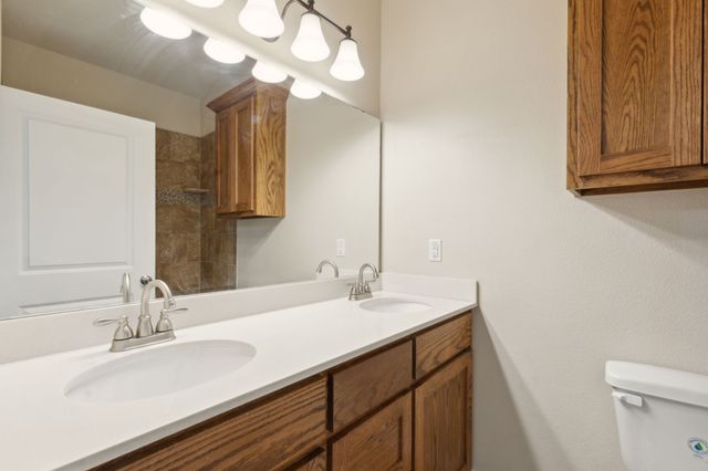 731 W Bond Street, Denison, TX 75020