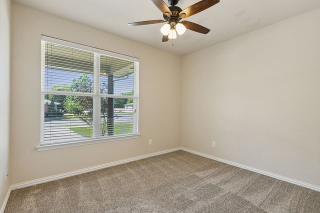 731 W Bond Street, Denison, TX 75020