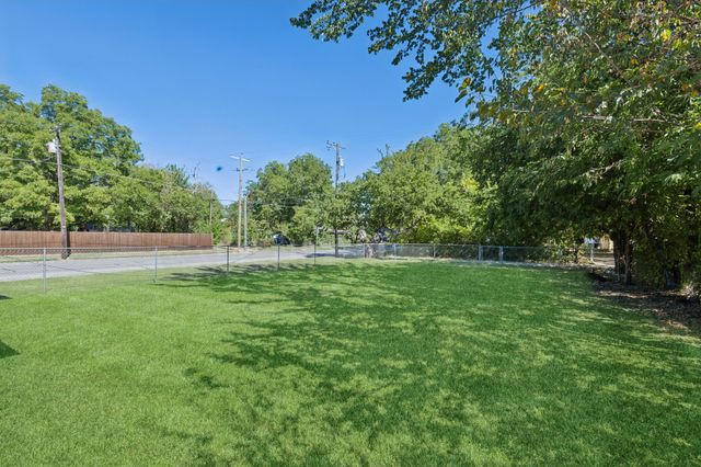731 W Bond Street, Denison, TX 75020