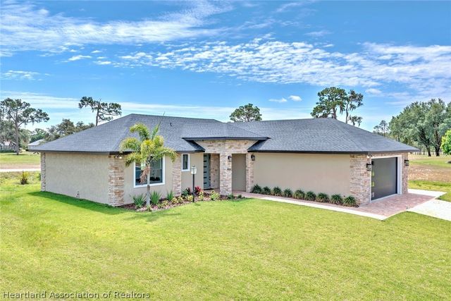 4456 Toussaint Drive, Avon Park, FL 33825