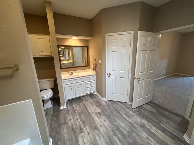 704 Hickory Street, Levelland, TX 79336