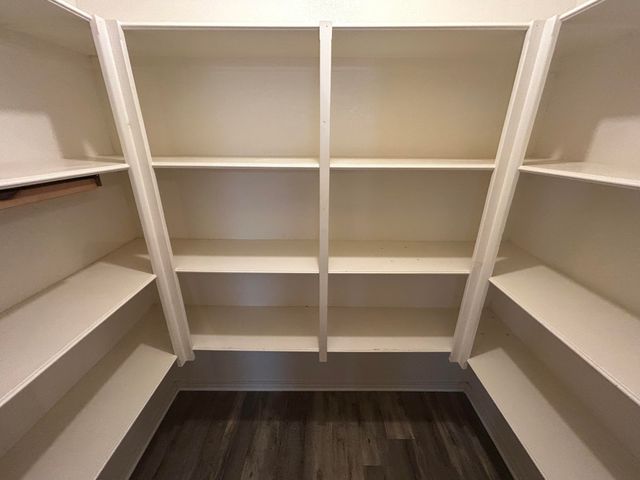 704 Hickory Street, Levelland, TX 79336